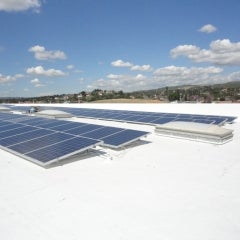 商业太阳能光伏+冷屋顶