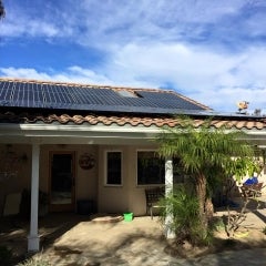 9.1千瓦太阳能电力系统在山谷中心，加利福尼亚州