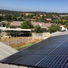 加州山谷中心6.9千瓦太阳能电力系统